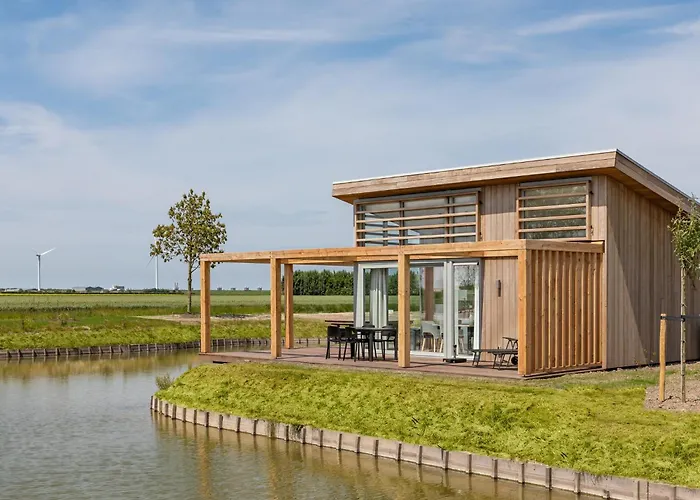 Detached Luxurious Lodge With Washingmachine, Near The Beach