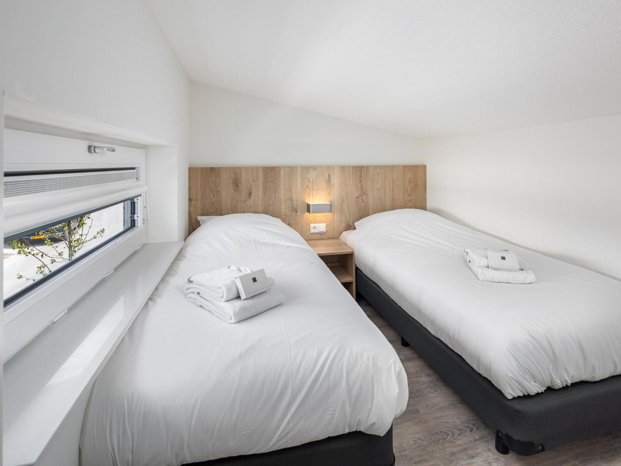 Vakantiehuis Detached Luxurious With Washingmachine, Near The Kamperland